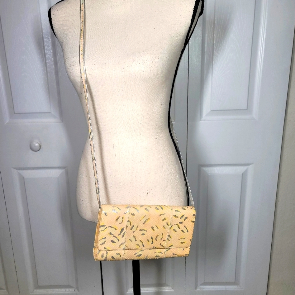 💥 Vintage Carlos Falchi crossbody